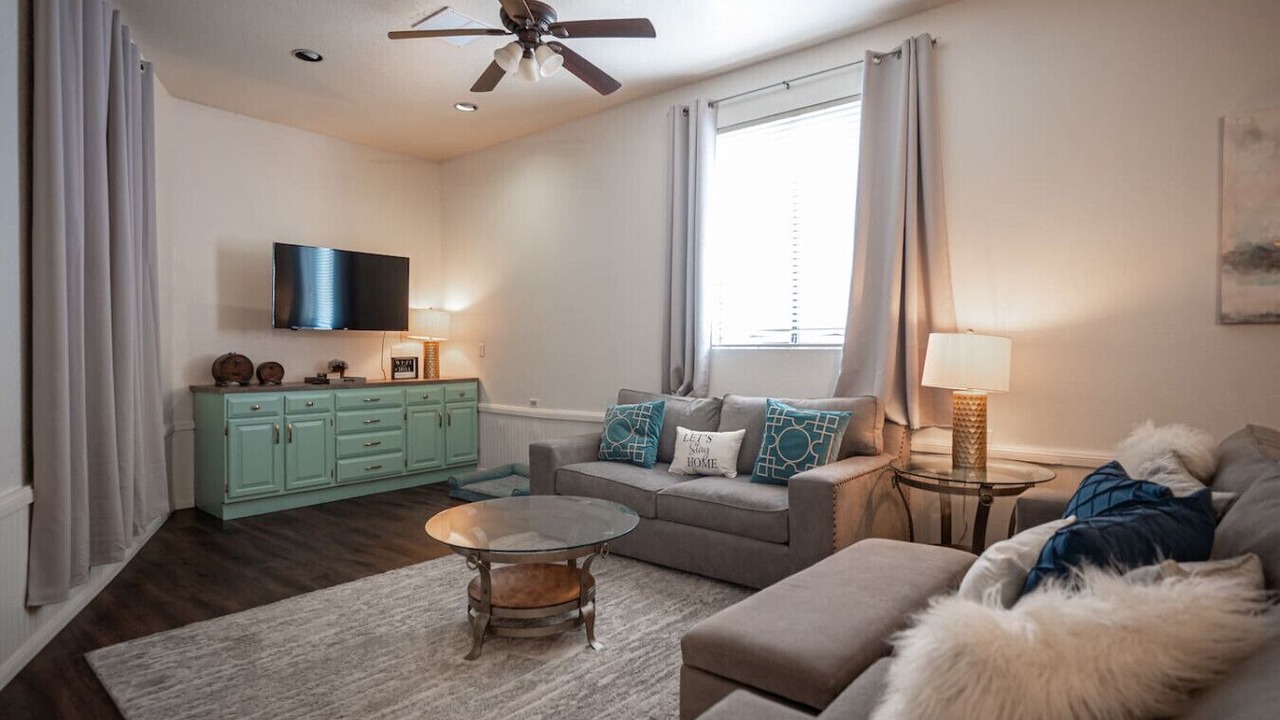 Photo of Livingroom in Black Mountain