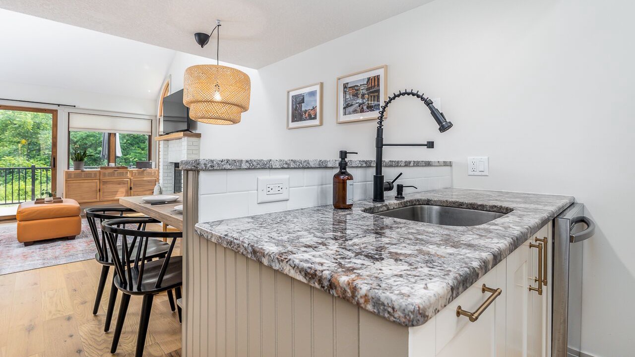 Photo of Kitchen in The Galena Territory