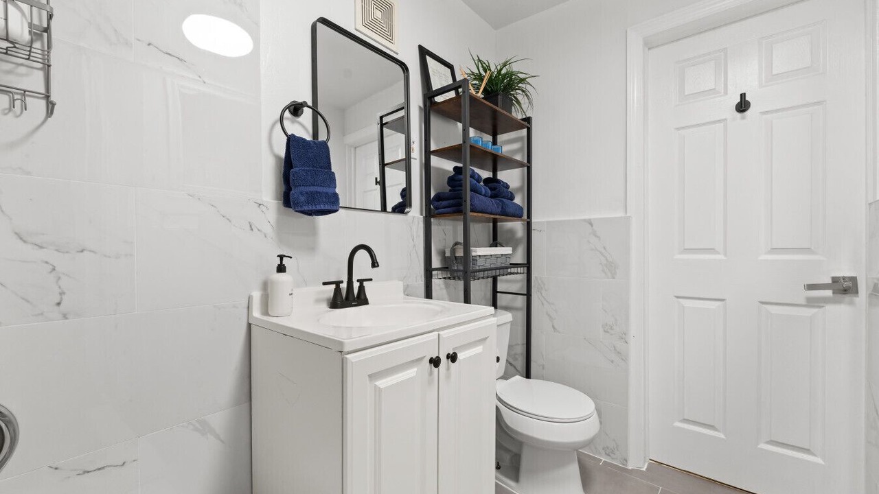 Photo of Bathroom in Midtown West