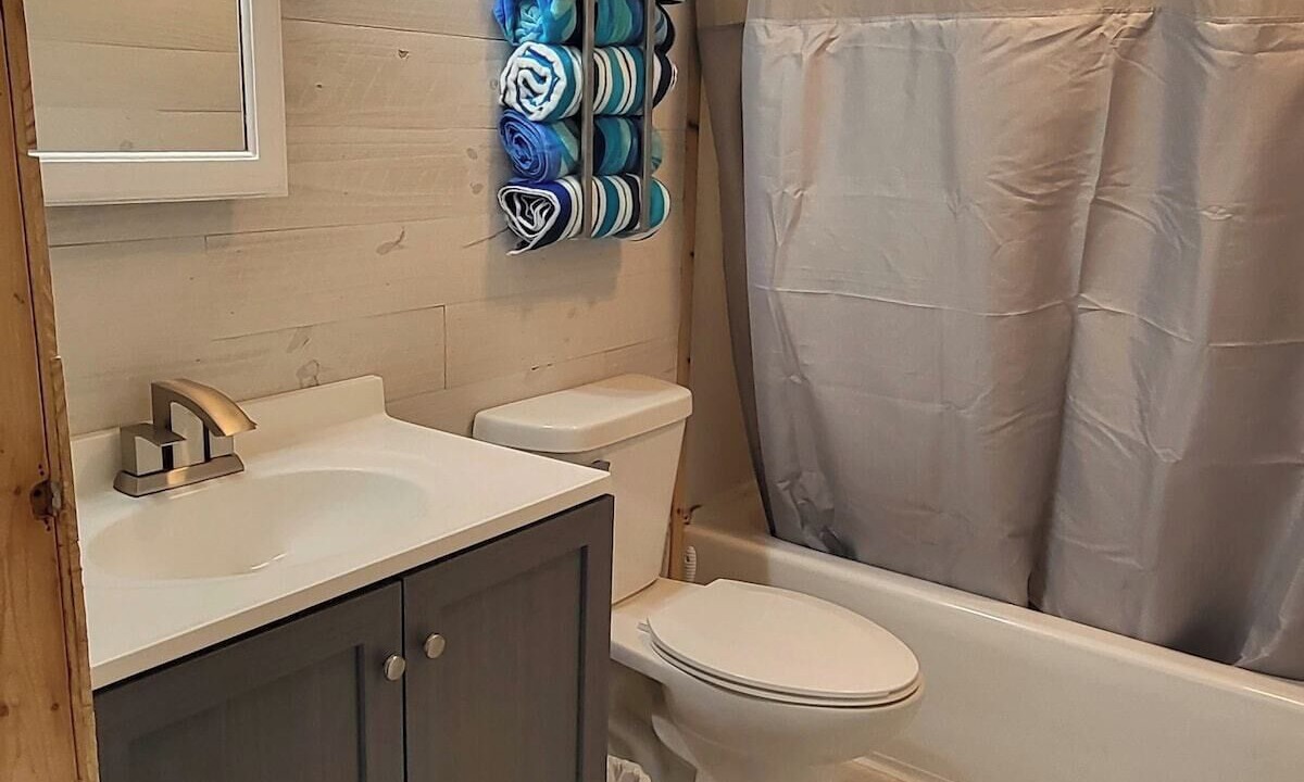 Photo of Bathroom in Shingleton
