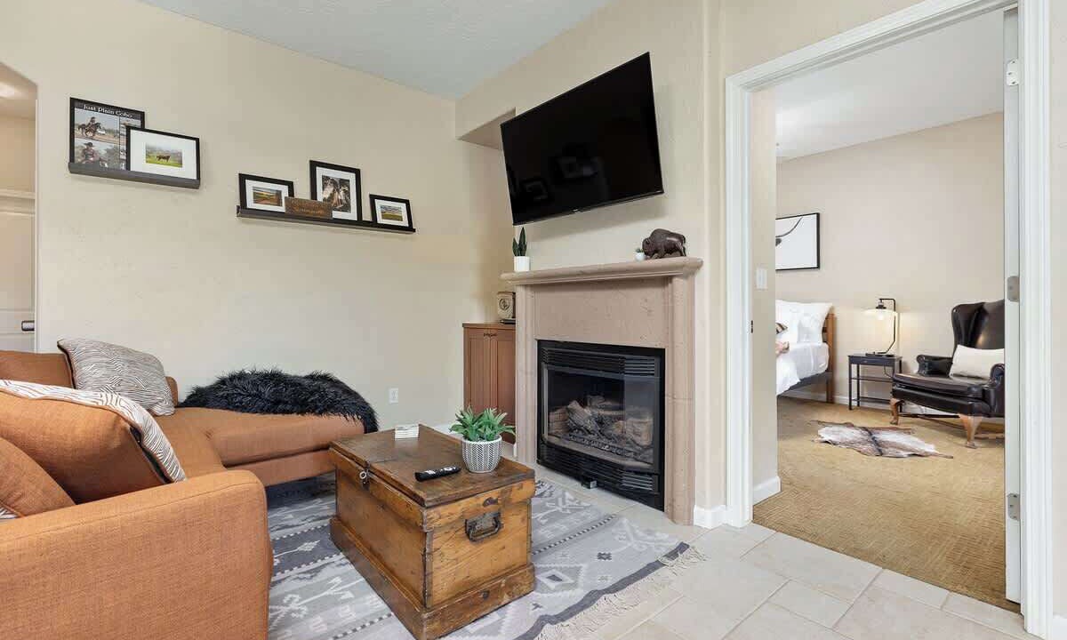 Photo of Livingroom in Springville