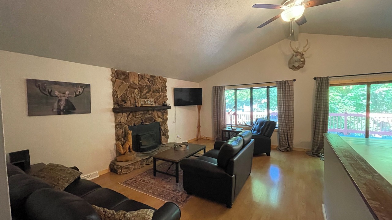 Photo of Livingroom in Munising