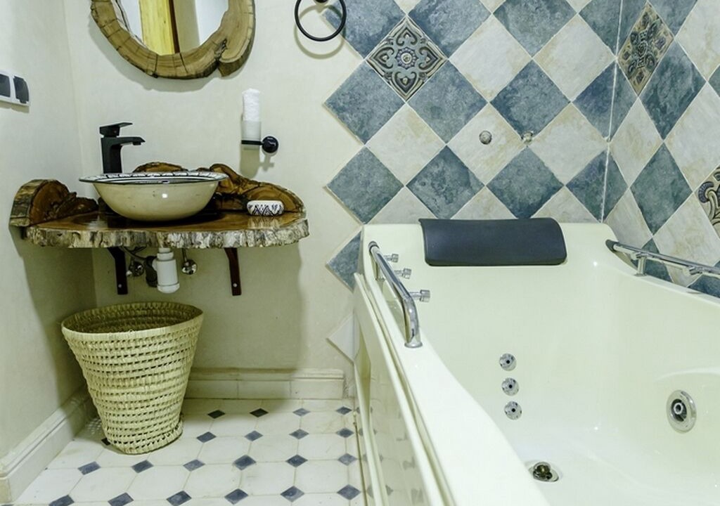 Photo of Bathroom in Tamrhakht