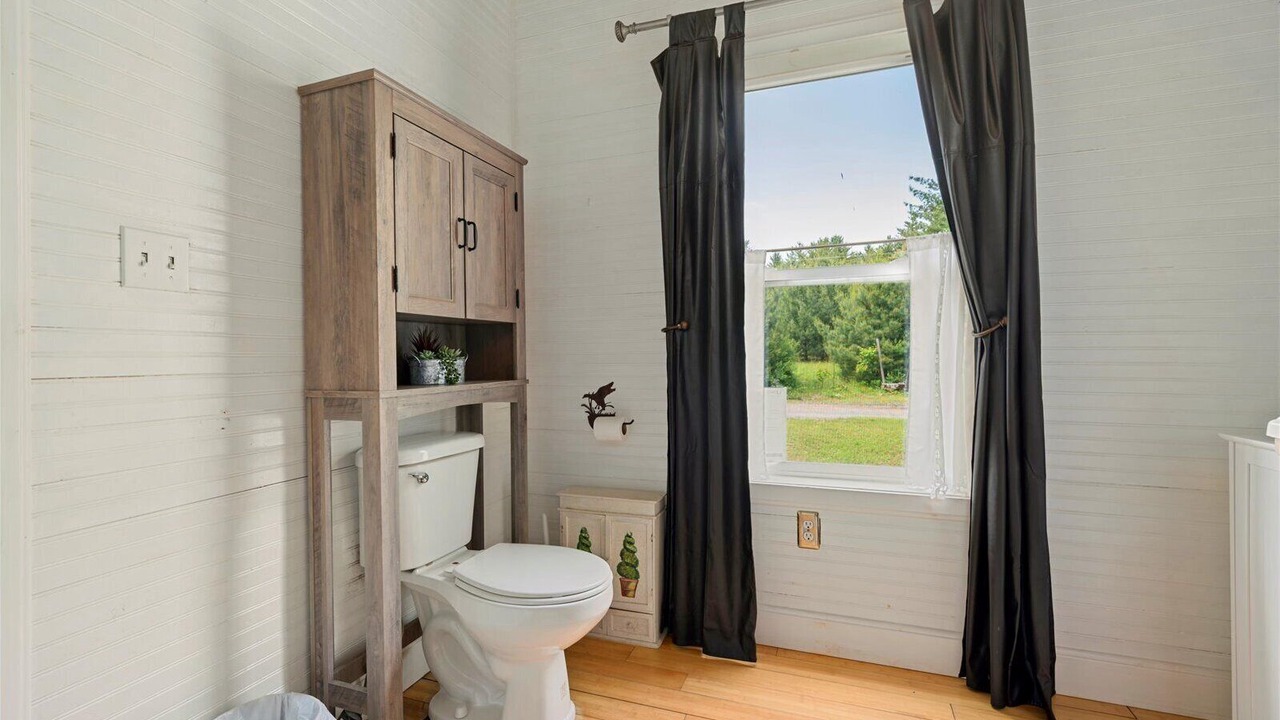 Photo of Bathroom in Glenfield