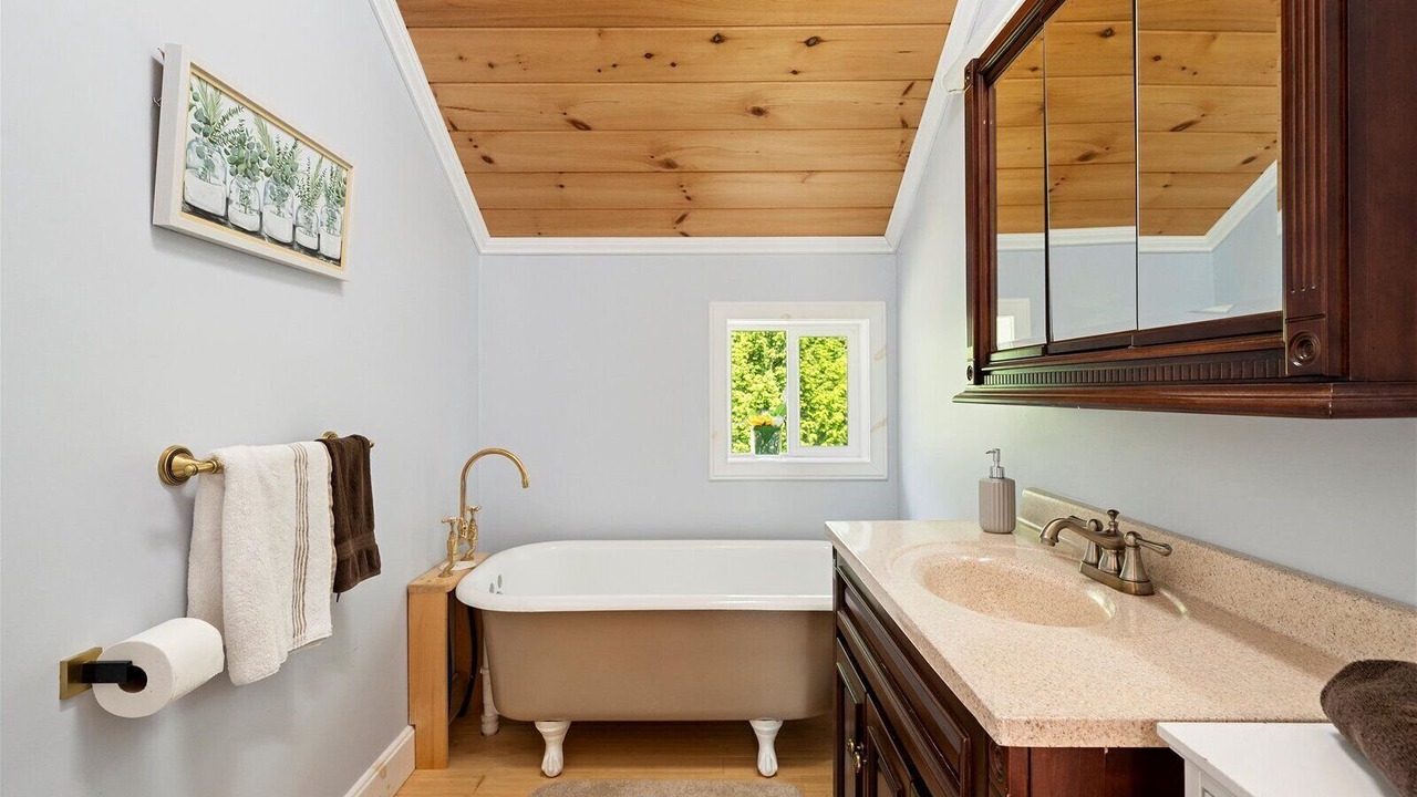 Photo of Bathroom in Glenfield