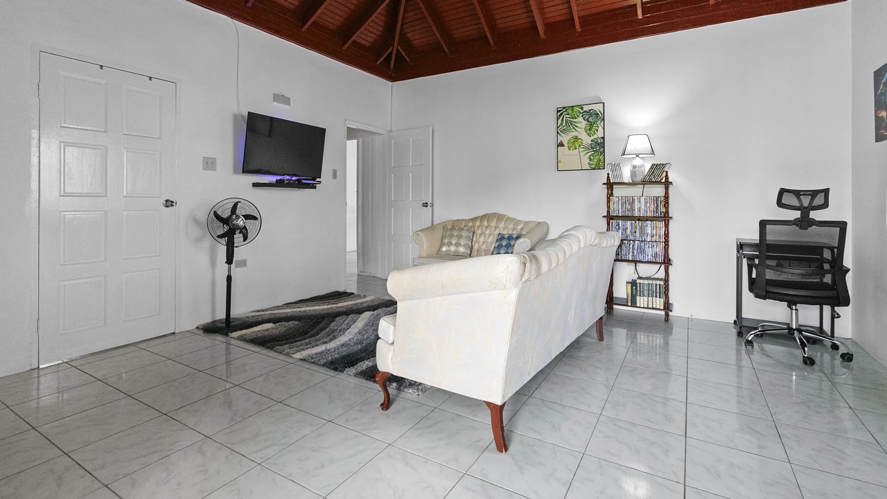 Photo of Livingroom in Mandeville