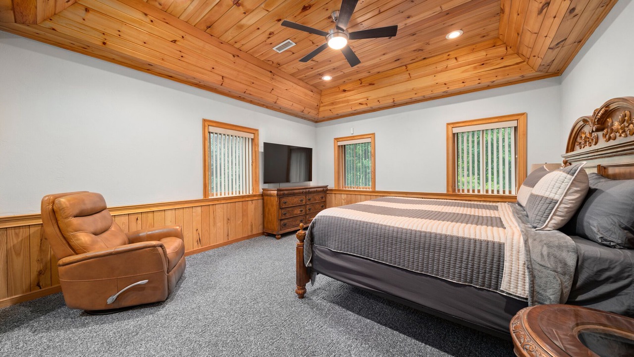 Photo of Bedroom in Hendersonville