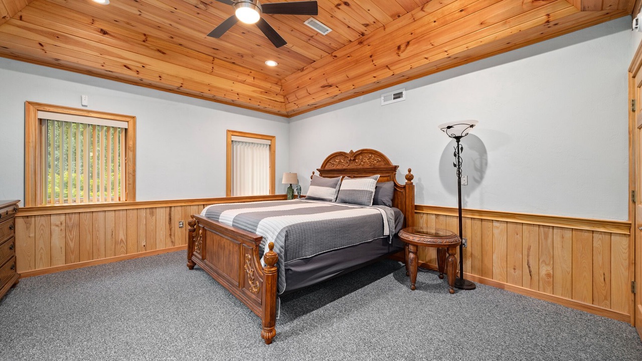 Photo of Bedroom in Hendersonville