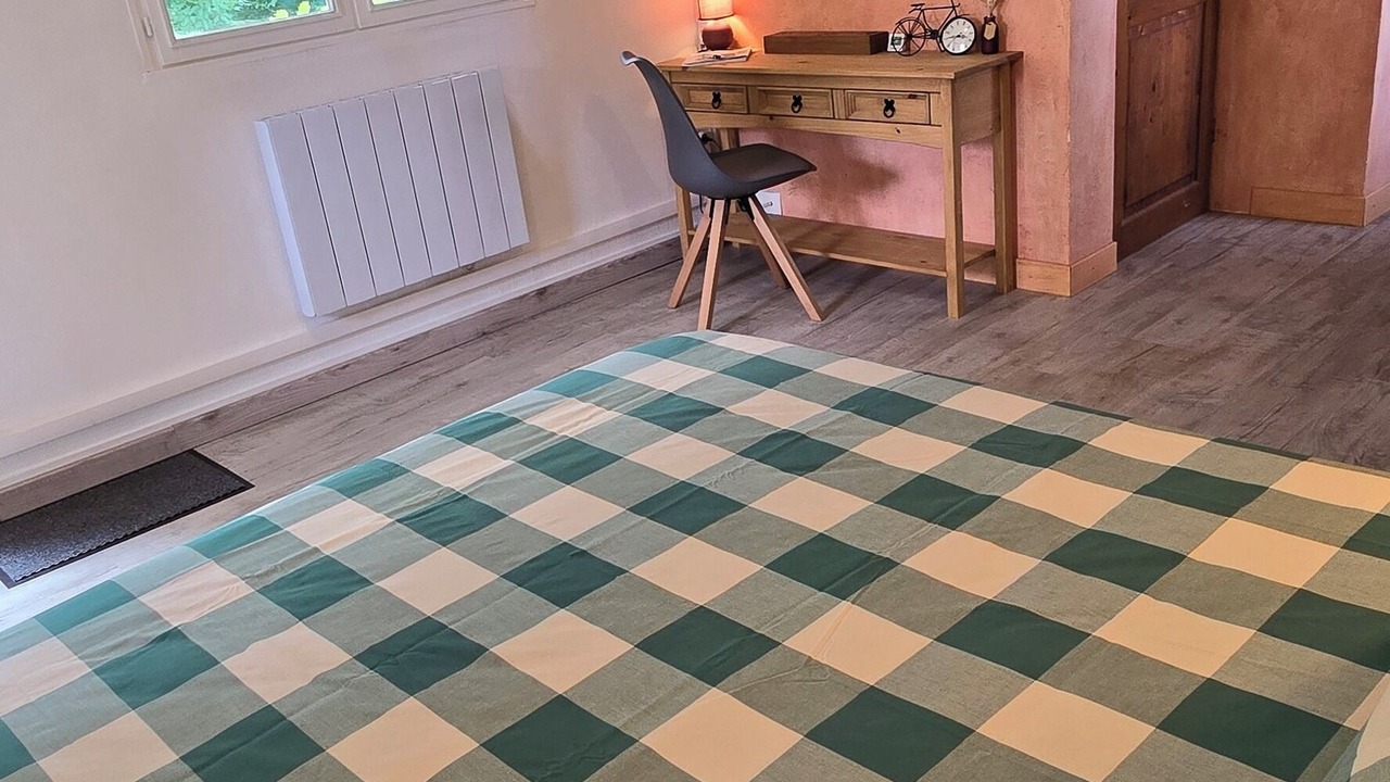 Photo of Bedroom in Emance