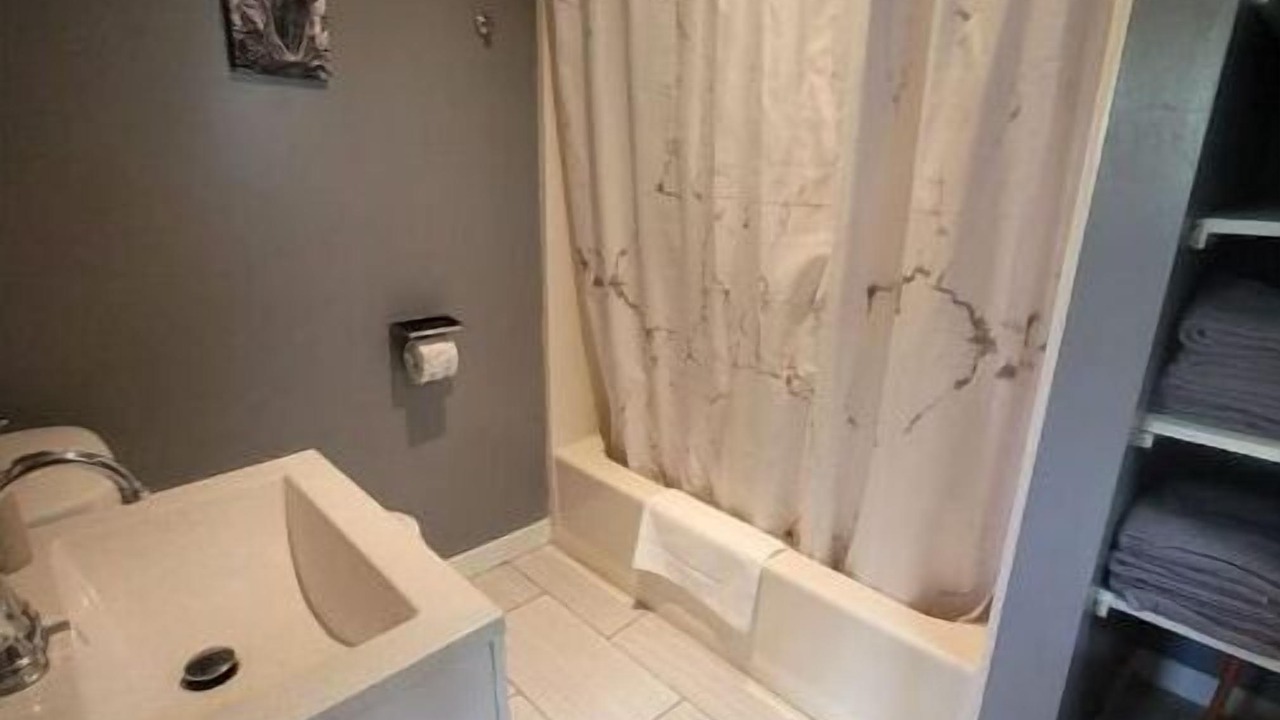 Photo of Bathroom in Brooklin