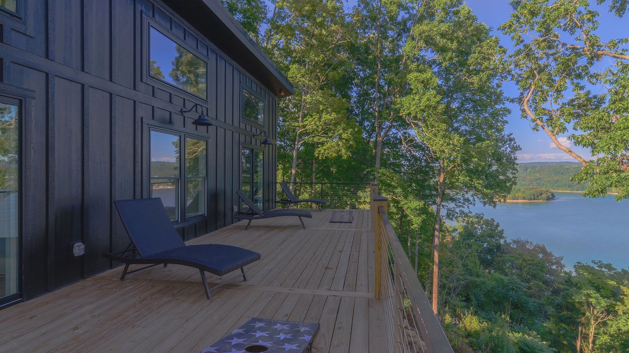 Photo of Patio Balcony in Byrdstown