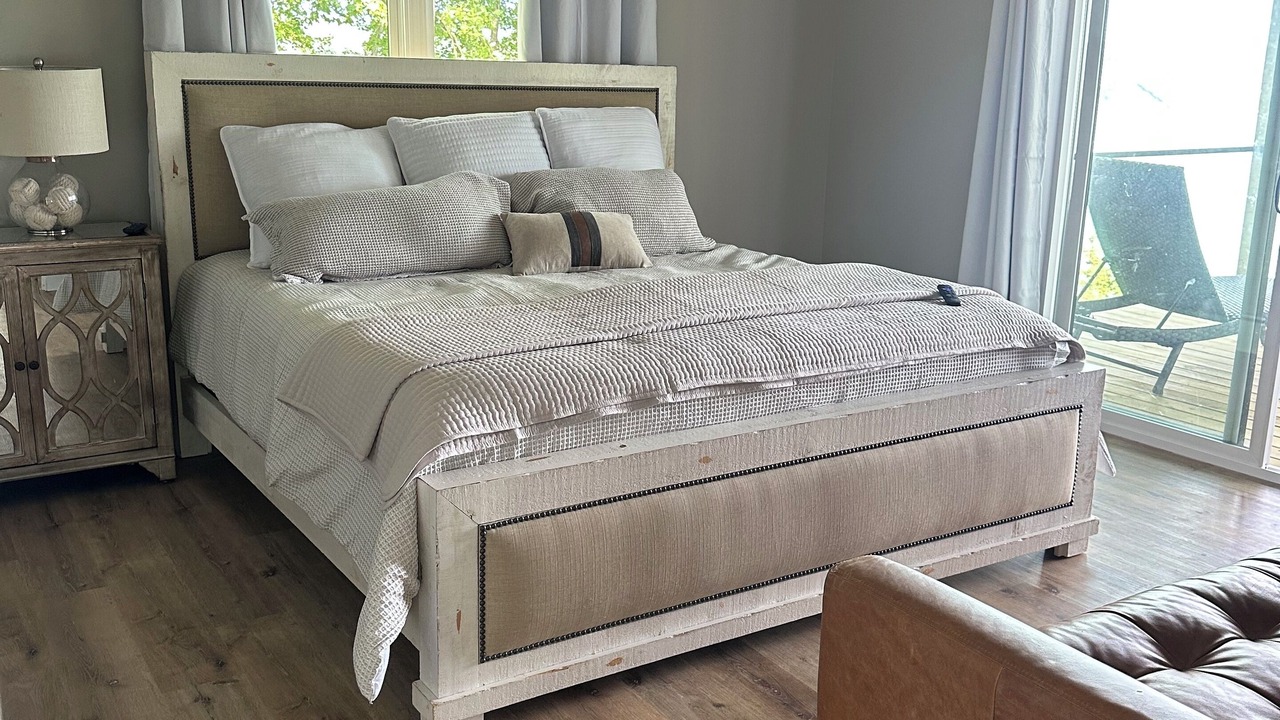 Photo of Bedroom in Byrdstown