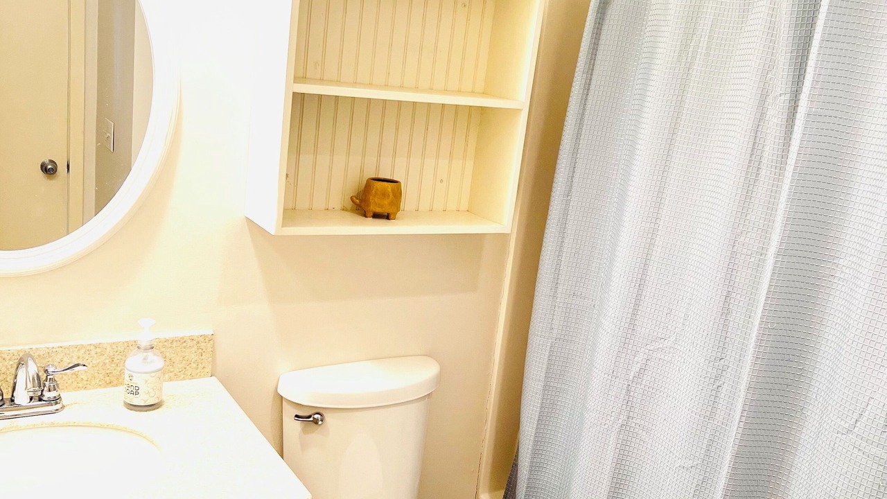 Photo of Bathroom in Beachwalk