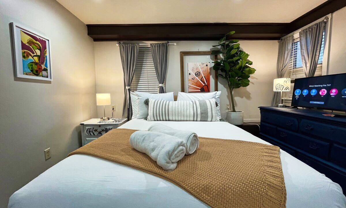 Photo of Bedroom in Midtown Sacramento