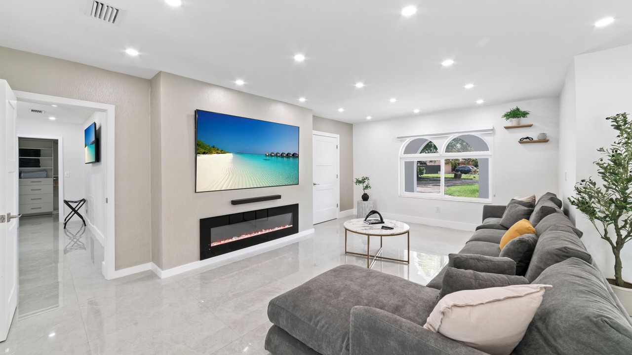 Photo of Livingroom in Country Club