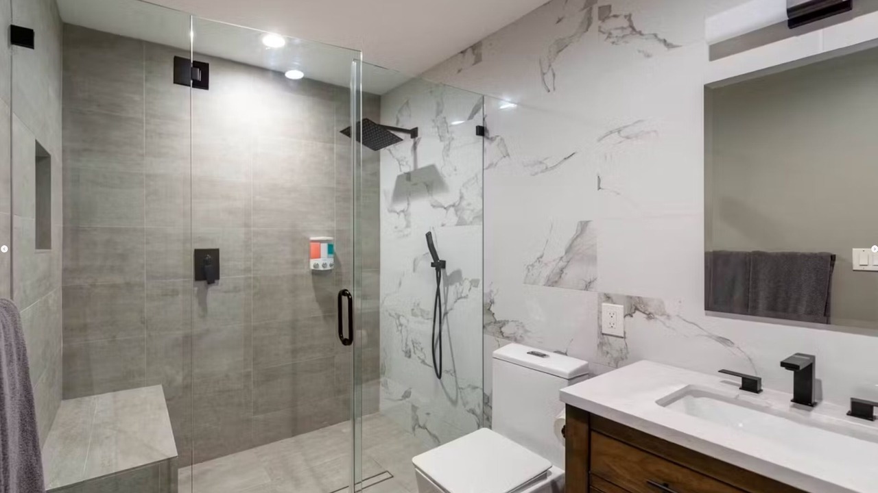Photo of Bathroom in Dolphin Isles