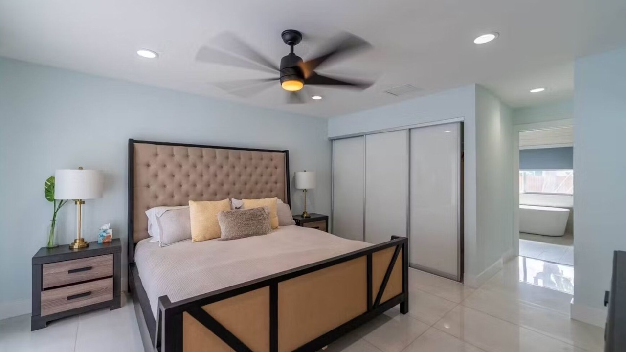 Photo of Outdoor in Dolphin Isles