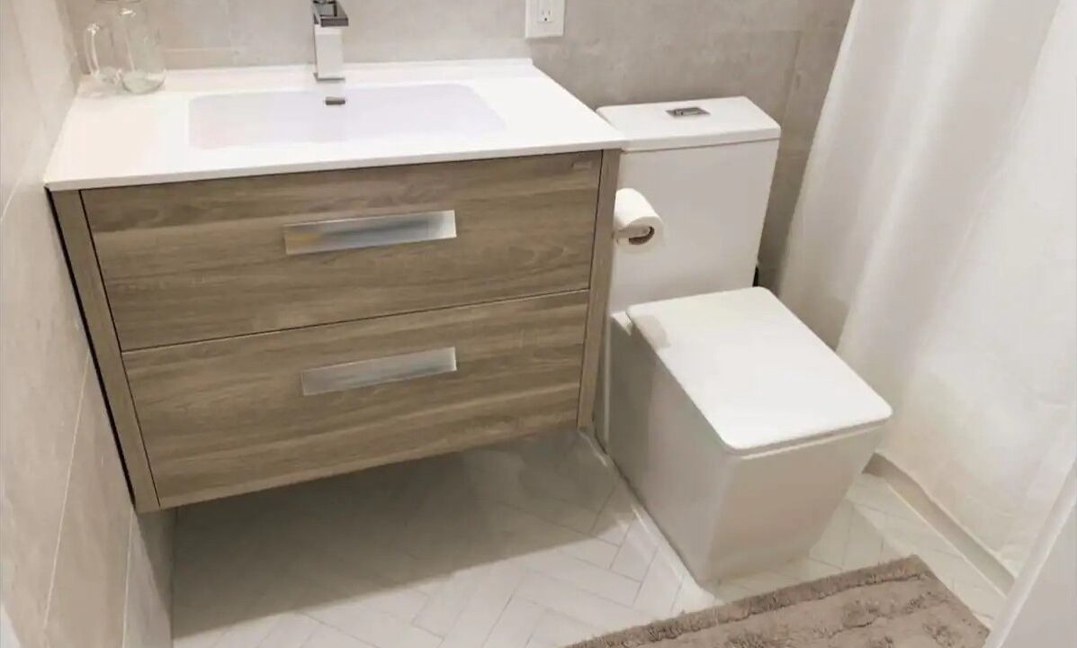 Photo of Bathroom in Dolphin Isles
