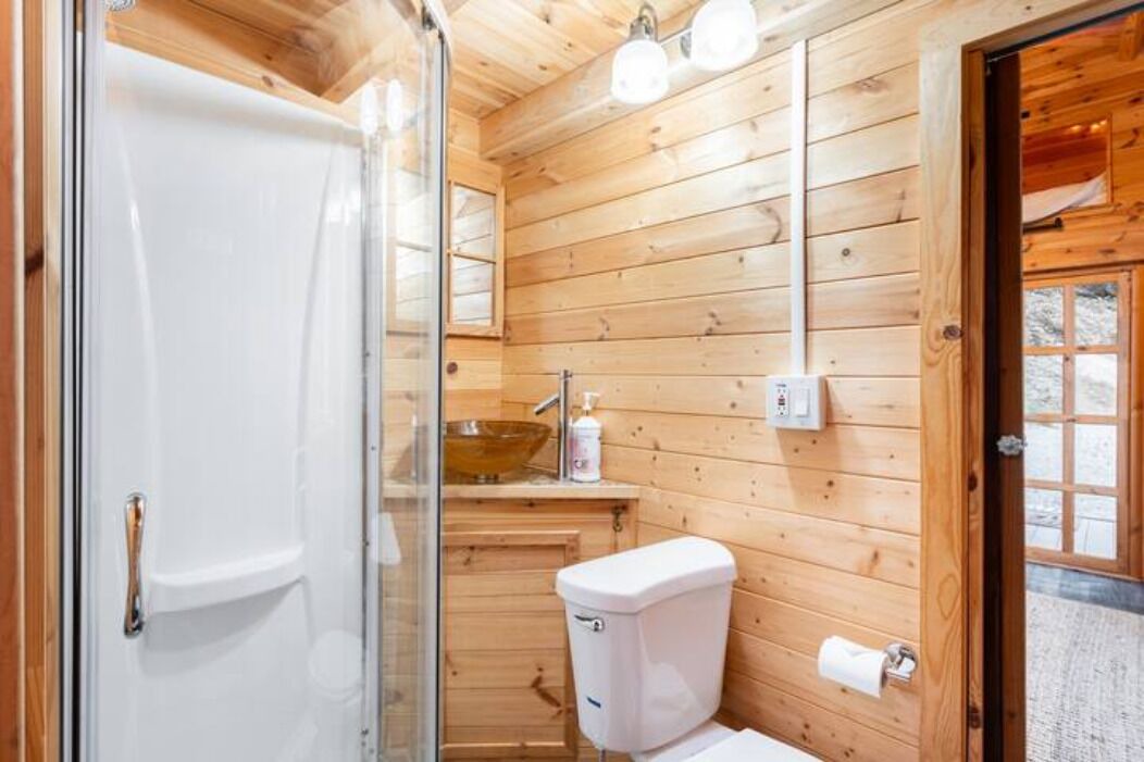 Photo of Bathroom in North Admiral