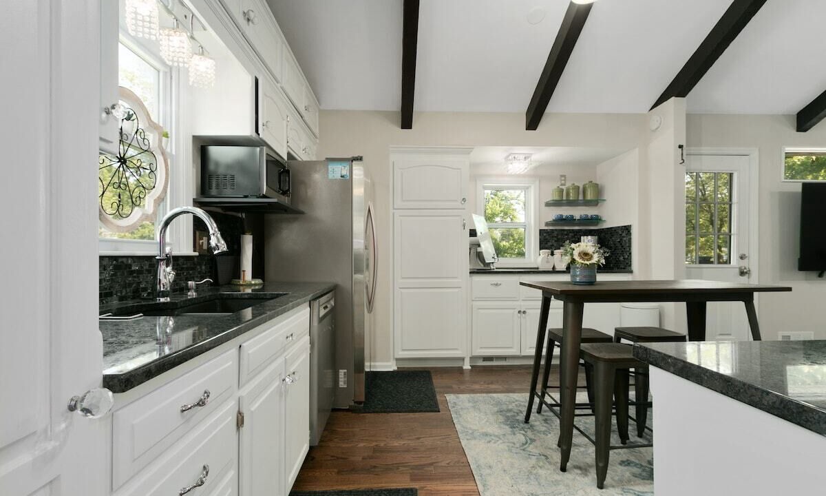 Photo of Kitchen in Nall Hills