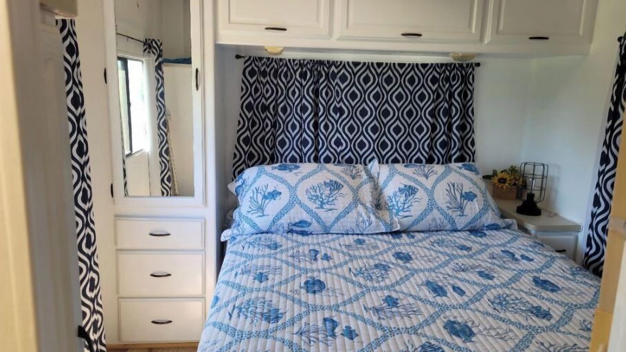 Photo of Bedroom in Sealevel