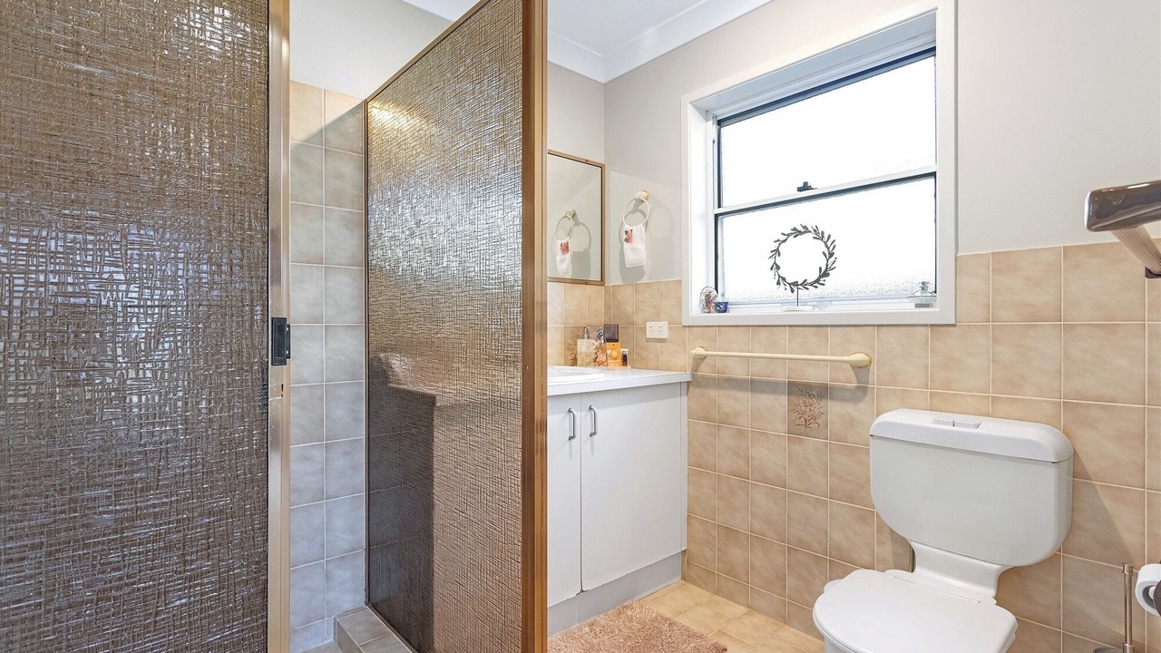 Photo of Bathroom in Basin View