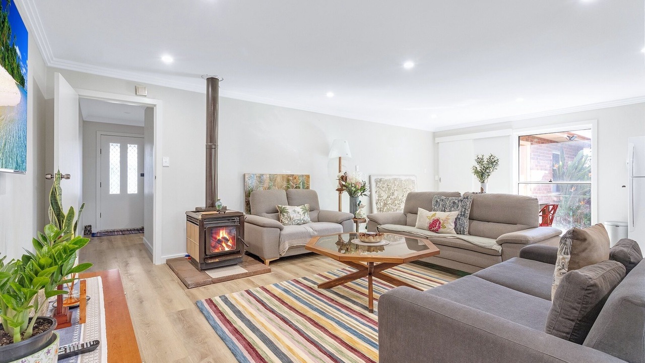 Photo of Livingroom in Basin View