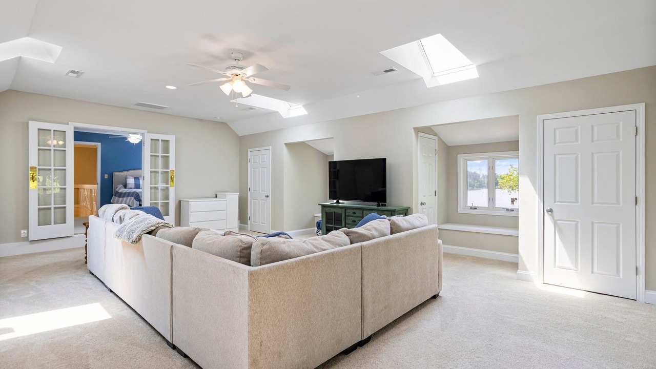 Photo of Livingroom in New London