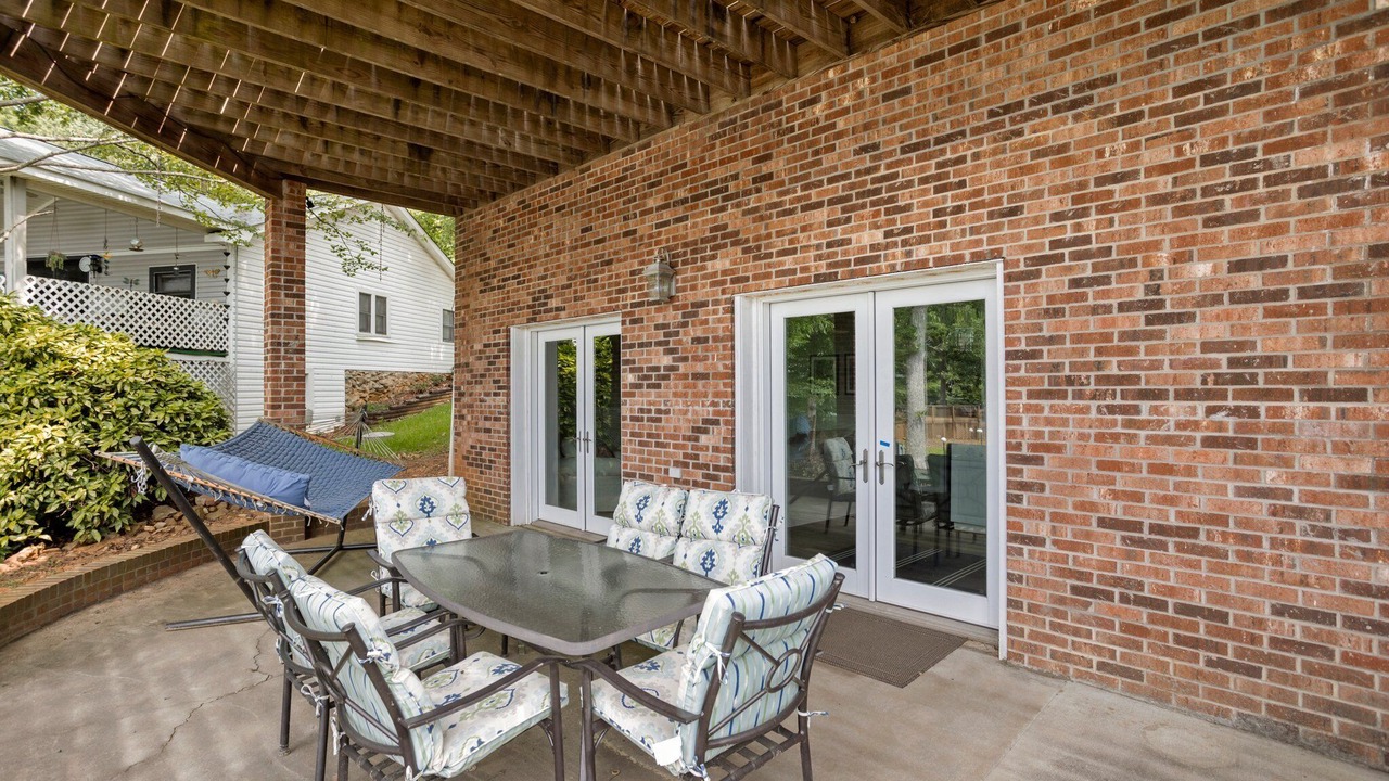 Photo of Outdoor in New London