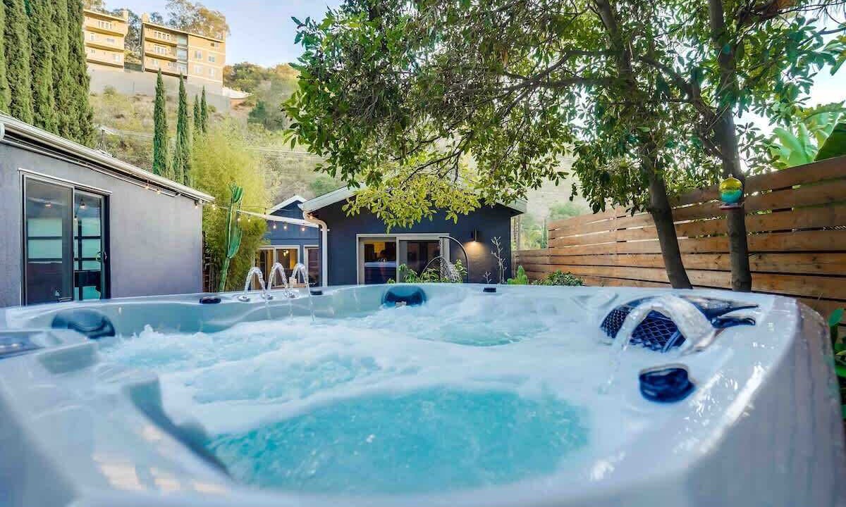 Photo of Others in Hollywood Hills West