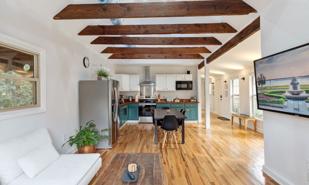 Photo of Livingroom in Westside