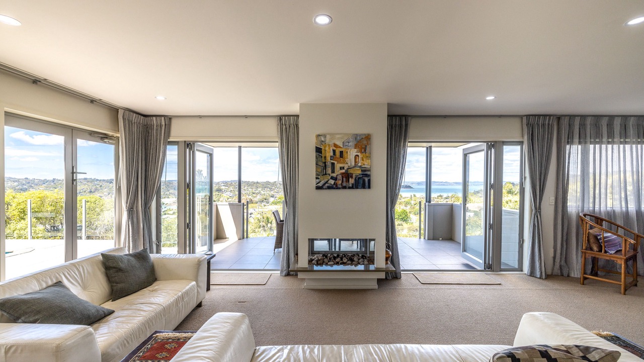 Photo of Livingroom in Oneroa
