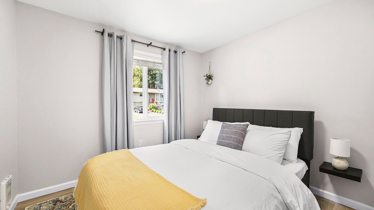 Photo of Bedroom in North Creek