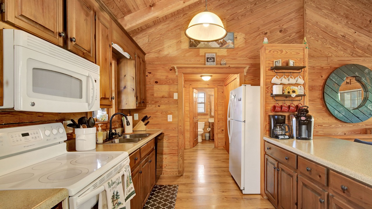 Photo of Kitchen in Pine Mountain Valley