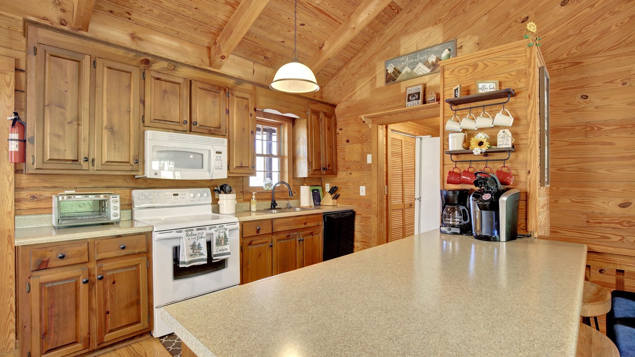 Photo of Kitchen in Pine Mountain Valley