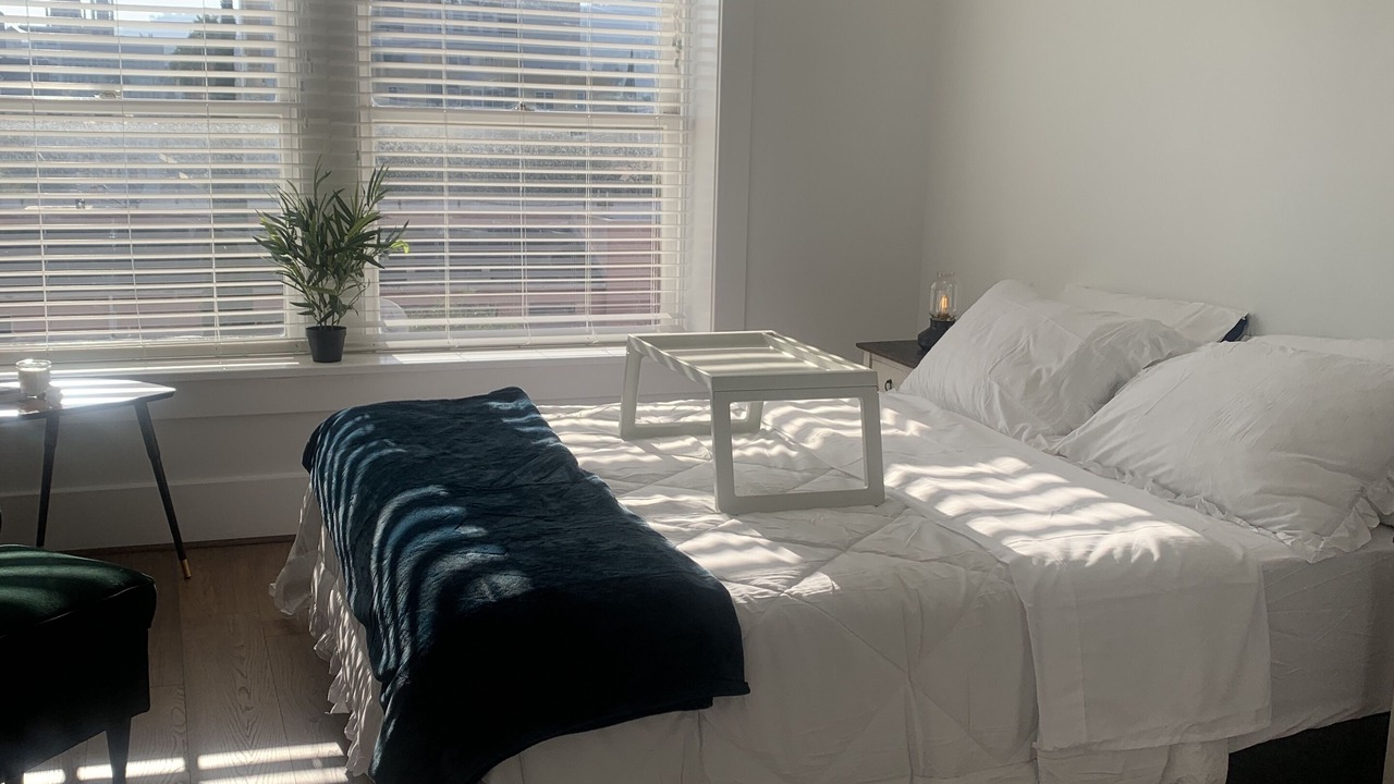 Photo of Bedroom in Hollywood Hills West