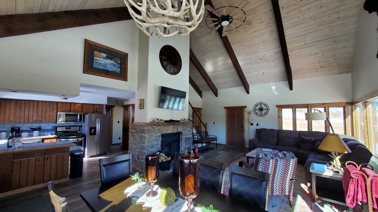 Photo of Livingroom in Silverthorne