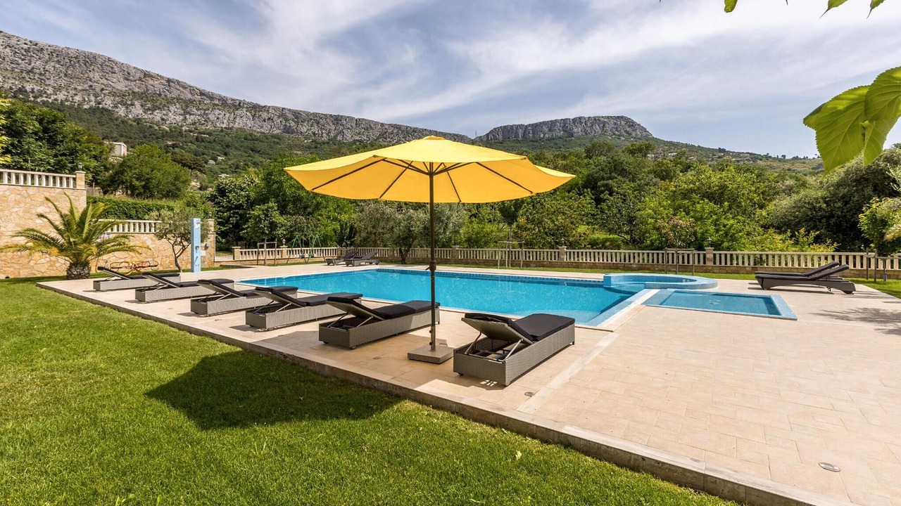 Photo of Outdoor in Solin