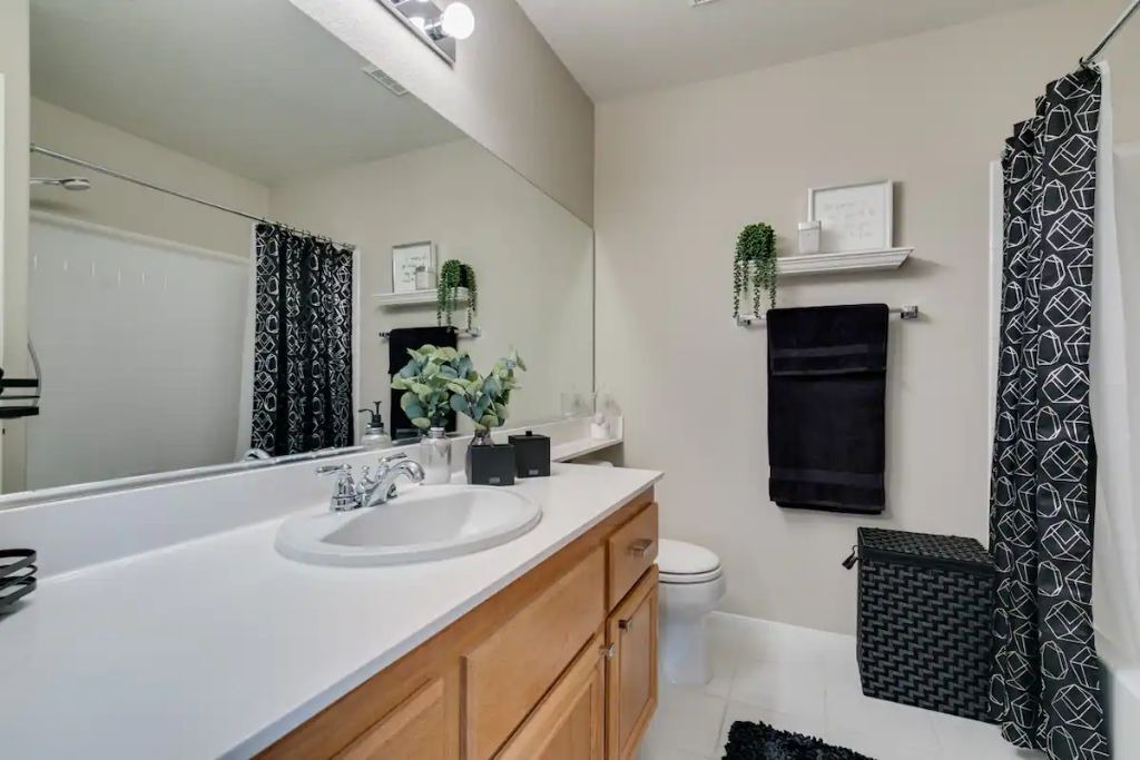 Photo of Bathroom in Silverado Ranch