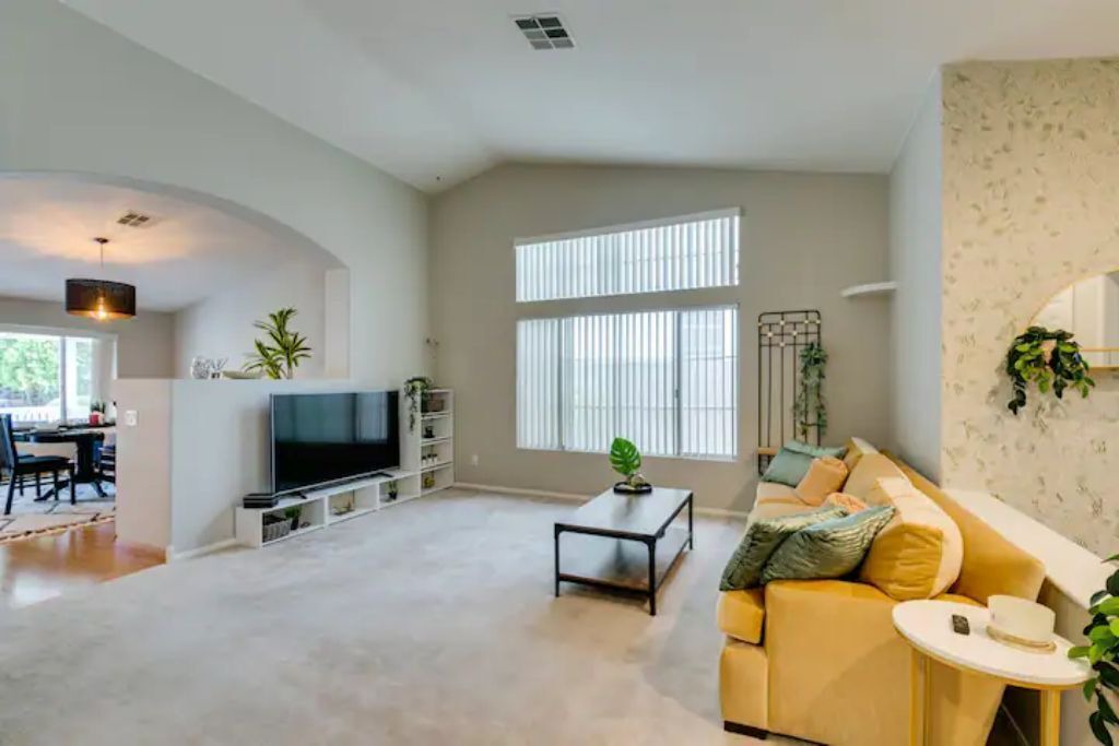 Photo of Livingroom in Silverado Ranch