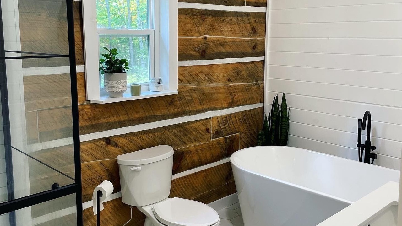 Photo of Bathroom in Haliburton