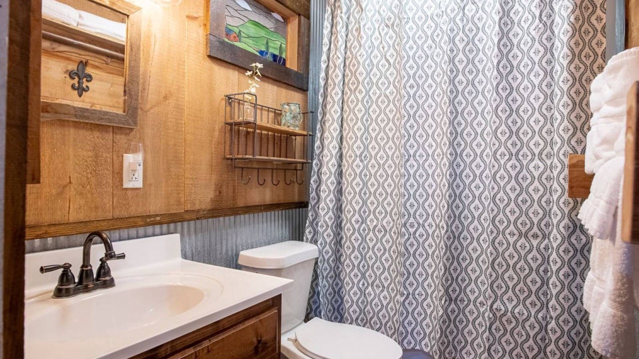 Photo of Bathroom in Rising Fawn