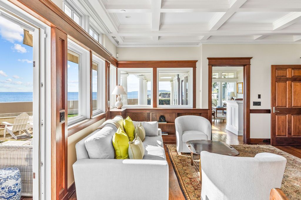 Photo of Livingroom in Carpinteria