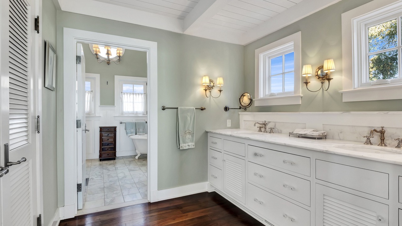 Photo of Bathroom in Carpinteria