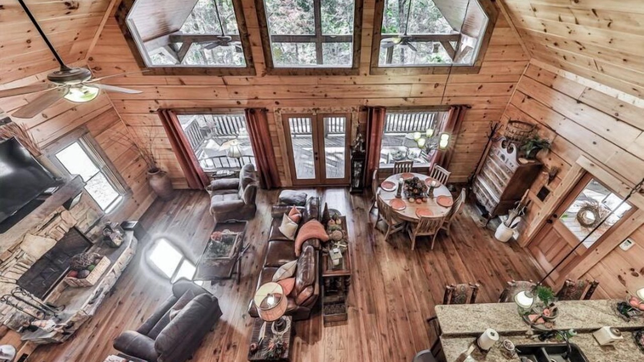 Photo of Livingroom in Tate