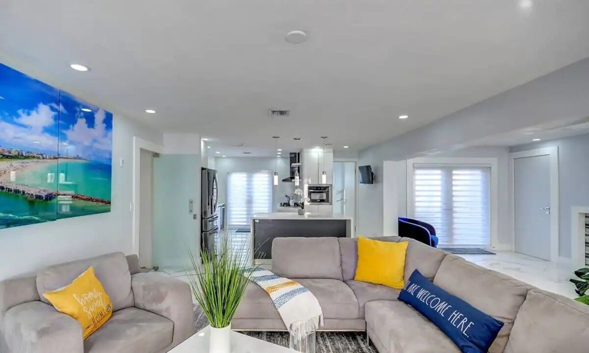 Photo of Bedroom in Miami Gardens