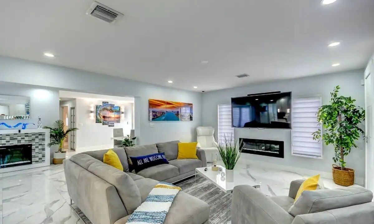 Photo of Bedroom in Miami Gardens