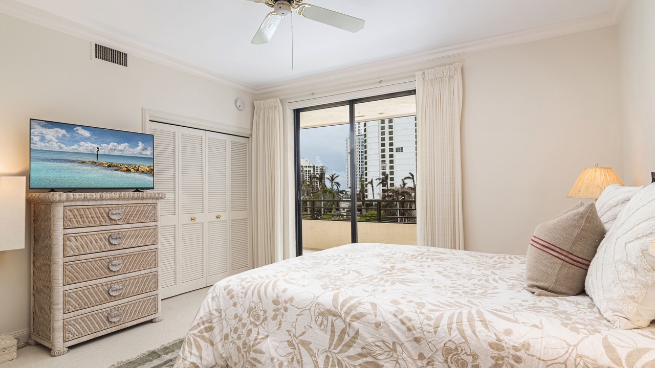 Photo of Bedroom in Park Shore