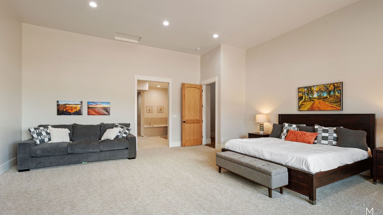 Photo of Bedroom in Mammoth Creek