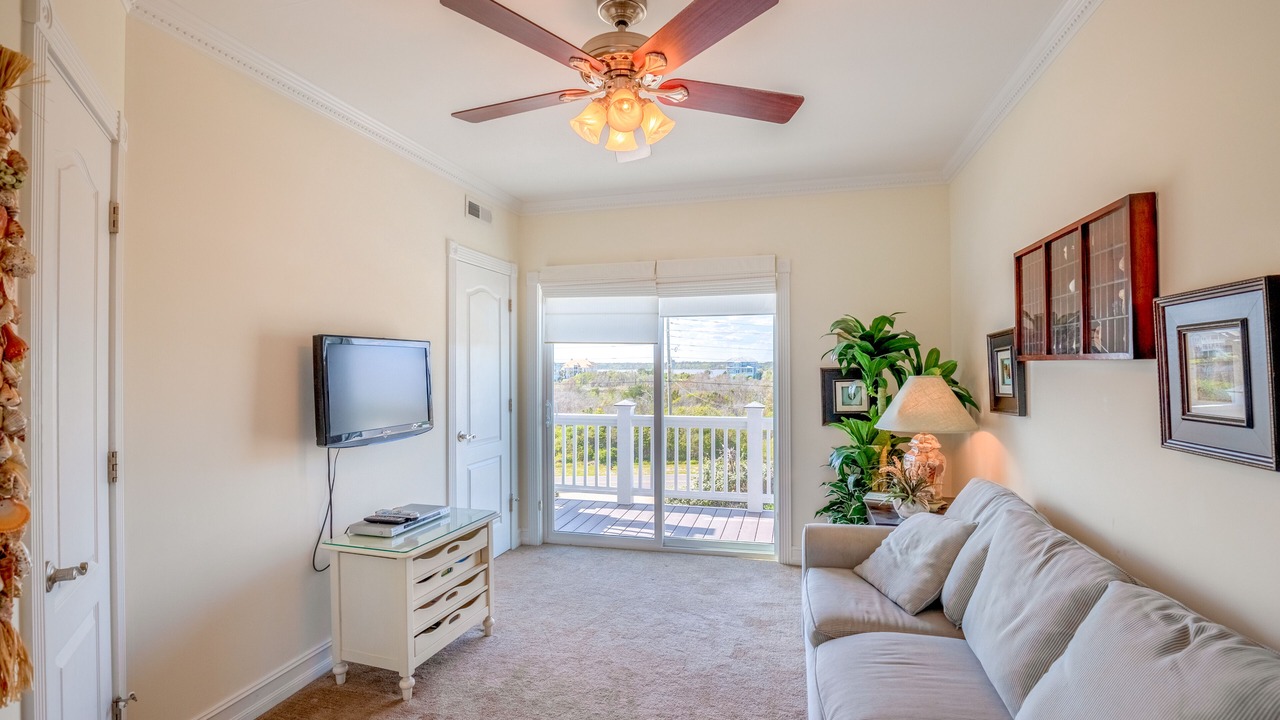Photo of Livingroom in North Topsail Beach